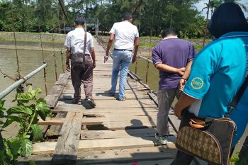 Warga Pasia Paneh Agam butuhkan jembatan permanen