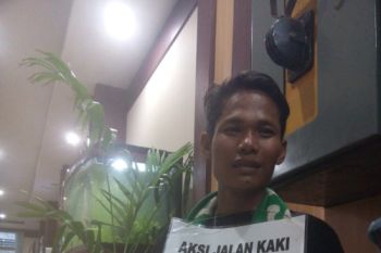 Berbekal Rp7.000, Lilik jalan kaki Blora-Semarang