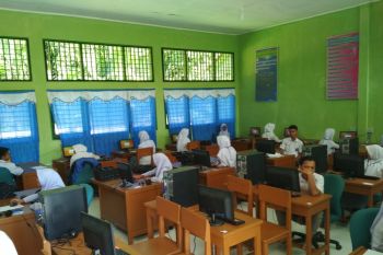 UNBK, keterangan gubernur tentang kondisi di Sumbar