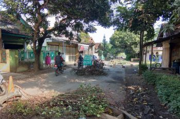 Meluas, aksi blokir akses jalan Tol Pemalang-Batang