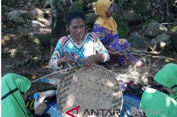 Pengrajin tampah Pekalongan kesulitan pemasaran produk