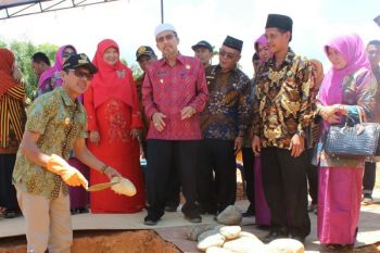 Gubernur Sumbar tekankan pentingnya pendidikan