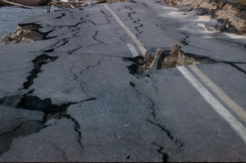 Pengiriman bantuan terhambat Jalan rusak, 150 ribu orang butuh bantuan pasca-gempa Papua Nugini