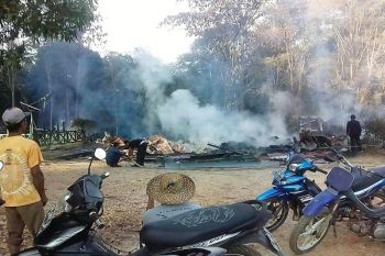 Kantor perusahaan PT Austral Byna Barut ludes terbakar