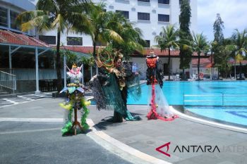 Peringati Hari Bumi, Hotel Sunan-ISI tampilkan kreasi busana karya