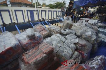 Pemusnahan Rokok dan Tembakau Ilegal