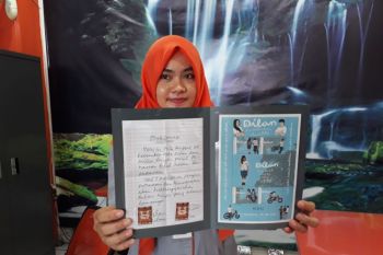 Kantor Pos jual perangko Dilan 1990