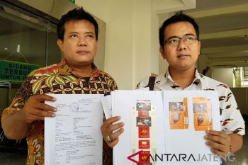 Bos pabrik rokok praperadilankan Bea Cukai Semarang
