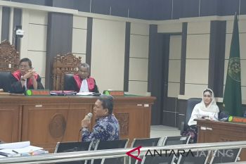 Mantan Ketua Nasdem Brebes terima "fee"