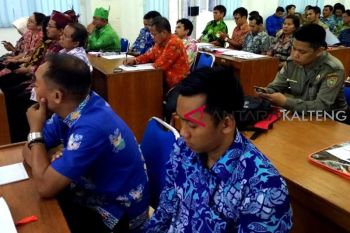 Tingkatkan kualitas pejabat, Pemkab Barut ikuti bimtek PPID