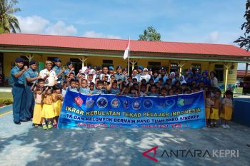 Anak-anak TK Hangtuah Dabosingkep ikrar antinarkoba
