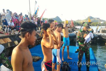118 pelajar ikuti lomba renang HUT Marinir