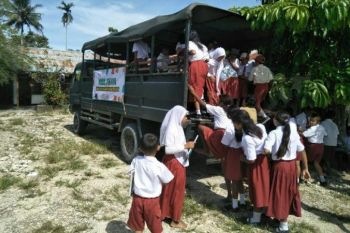 Mobil pintar Kostrad sambangi SD YPK Diaspora Keerom
