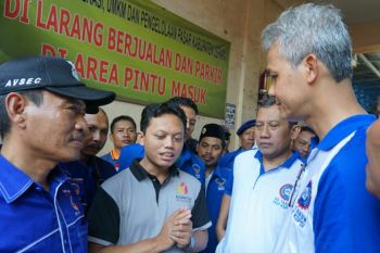 Ganjar kecewa ditolak salaman dengan Panwas Jepara