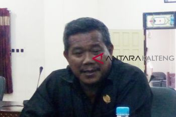 Perlu tambah rambu lalu lintas jalan di Bartim, kata legislator