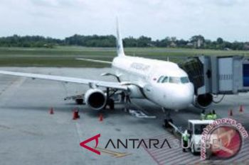 Pesawat angkutan Jamaah haji embarkasi Palembang tiba