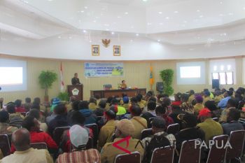Pemkab Jayawijaya ajak kepala kampung buat sanitasi sekolah