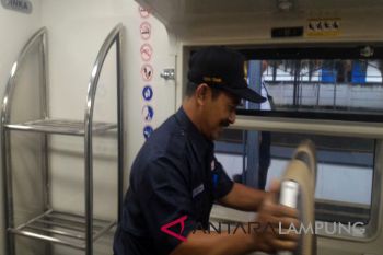 PT KAI uji coba kereta ekonomi premium