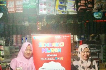 Telkomsel Permudah Masyarakat Manado Dapatkan Sembako