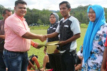 DPRD Barsel apresiasi penandatangan kontrak kerja kolektif