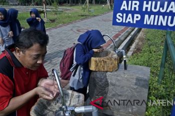 Ada air siap minum di  Kebun Raya Indrokilo Boyolali