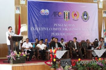 Bupati harapkan Askab PSSI Waykanan majukan sepak bola