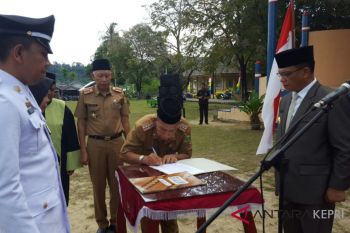 Bupati Lingga lantik 165 jabatan pengawas