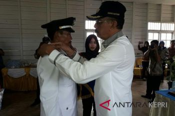 Bupati Natuna lantik Kades Batubi