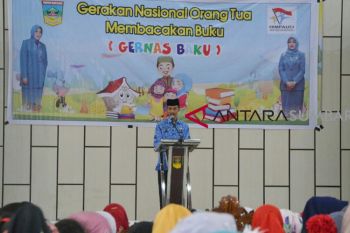 Melalui Gernas Baku, orang tua pun diajak membacakan buku