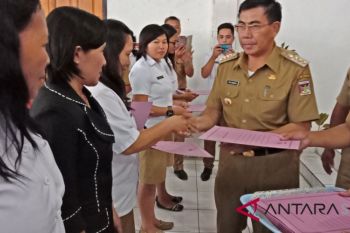 Bupati: Guru harus profesional dalam tugas