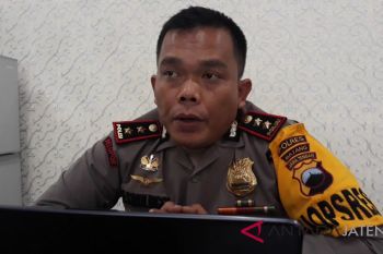 Ratusan botol minuman keras disita Polres Batang