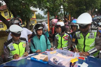 Tiga hari operasi patuh, Polres Solok keluarkan 240 surat tilang