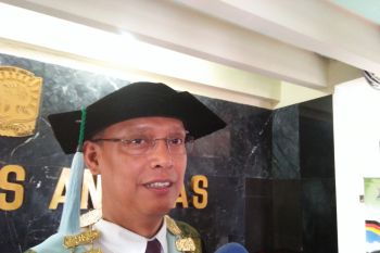 Rektor Unand dorong mahasiswa berperan bangun nagari dalam program KKN