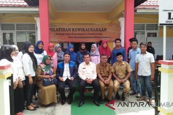 Manpower Ministry Provides Entrepreneurship Training for Pariaman Community