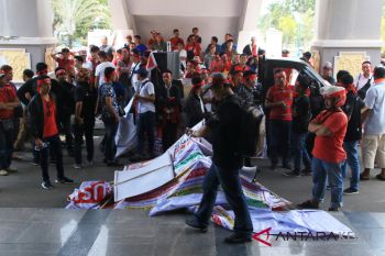 Pendapatan pedagang seluler Kepri turun 70 persen