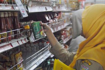 Masyarakat diminta jangan khawatir konsumsi ikan kemasan