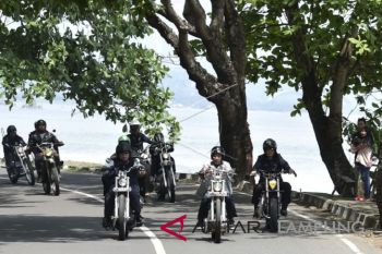 Presiden Jokowi "touring" bergaya "Chopperland"