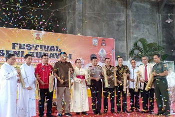 Gubernur Dondokambey buka Festival Seni KBK Keuskupan Manado