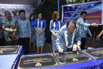 Wali Kota Lomban resmikan Mal Pelayanan Publik Kota Bitung