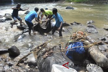 Jaga Kelestarian Sungai Ciliwung
