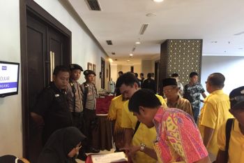 Antisipasi rusuh, puluhan personel polisi kawal musda Golkar Sijunjung (Video)