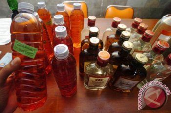 Minuman keras oplosan tewaskan lima lansia di Bekasi