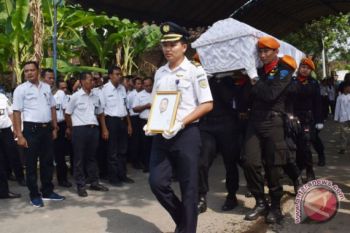 Istri masinis KA Sancaka diangkat menjadi karyawan KAI