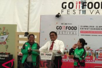 Penjabat Gubernur Sulsel ingatkan gojek murah senyum