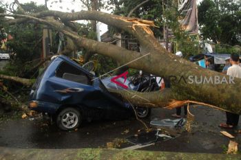 Sukabumi pelajari cara Padang Pariaman tingkatkan PAD