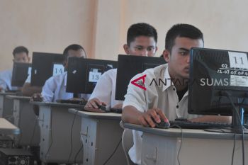 Siswa terpencil nginap di Takengon demi UNBK