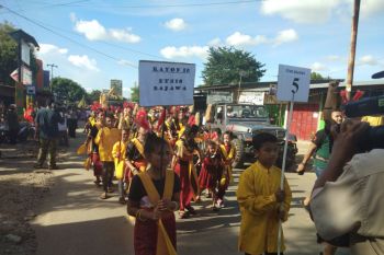 Pawai Paskah antaretnis tunjukkan keberagaman
