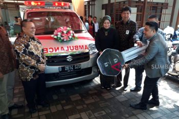BEI beri bantuan ambulans untuk daerah perbatasan