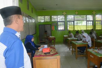 Ini upaya Pemkab Tanah Datar agar seluruh SMP UNBK pada 2019