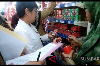 BBPOM Padang tarik ikan dalam kemasan di Solok